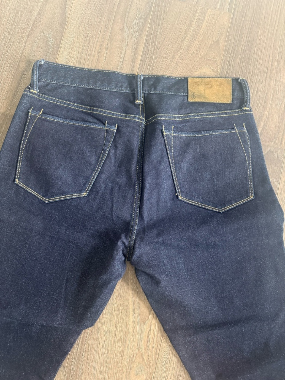 MENS TODD SNYDER STRAIGHT FIT JEANS - SIZE 33 X 32 - EXCELLENT DARK WASH - Picture 4 of 4